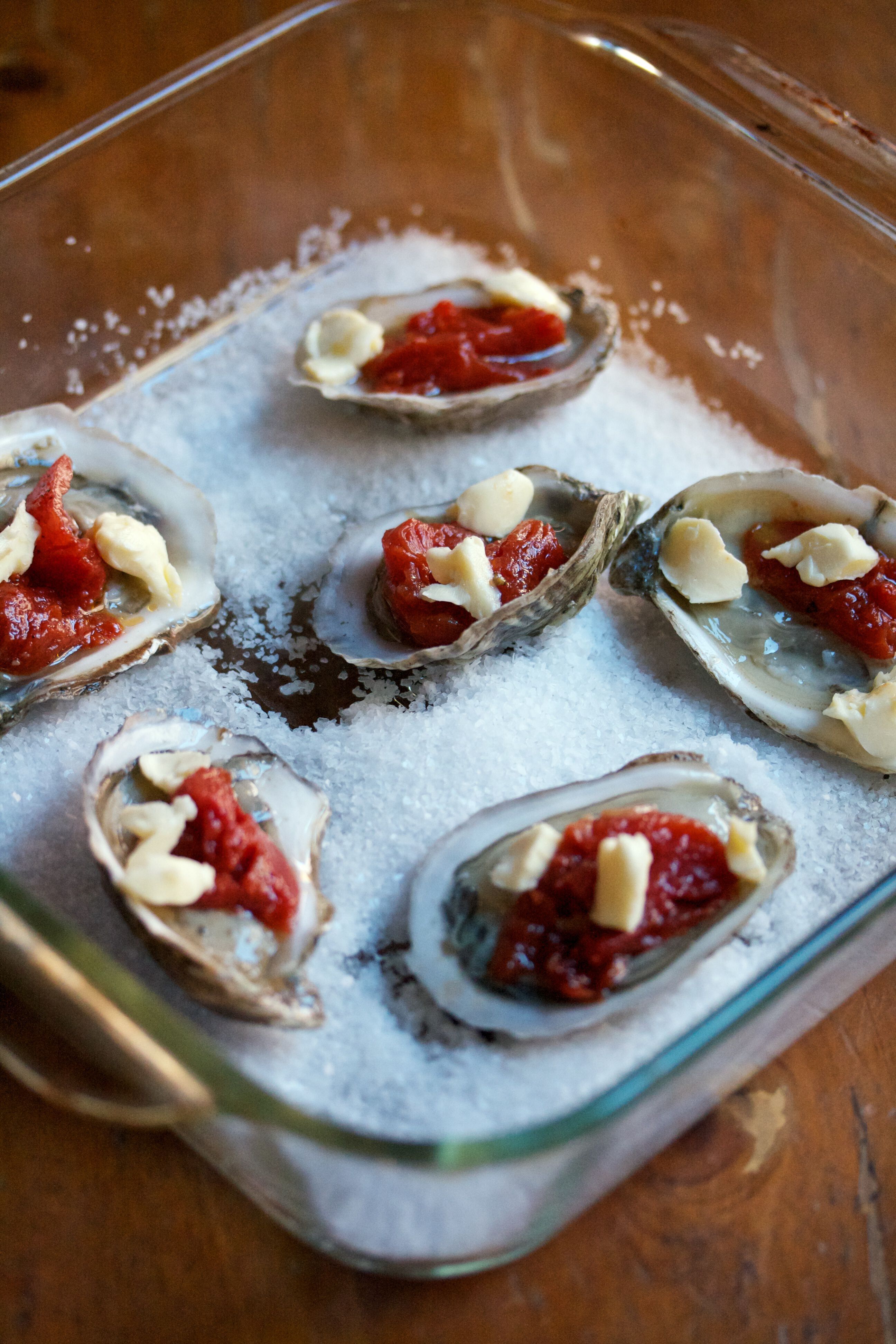 Oysters with sauce and salt