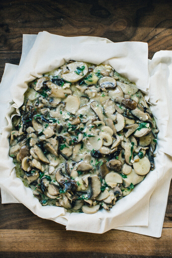 Uncooked mushroom tart