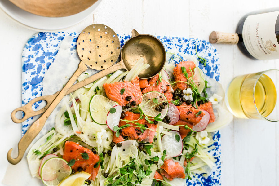 Shrimp salad with wine