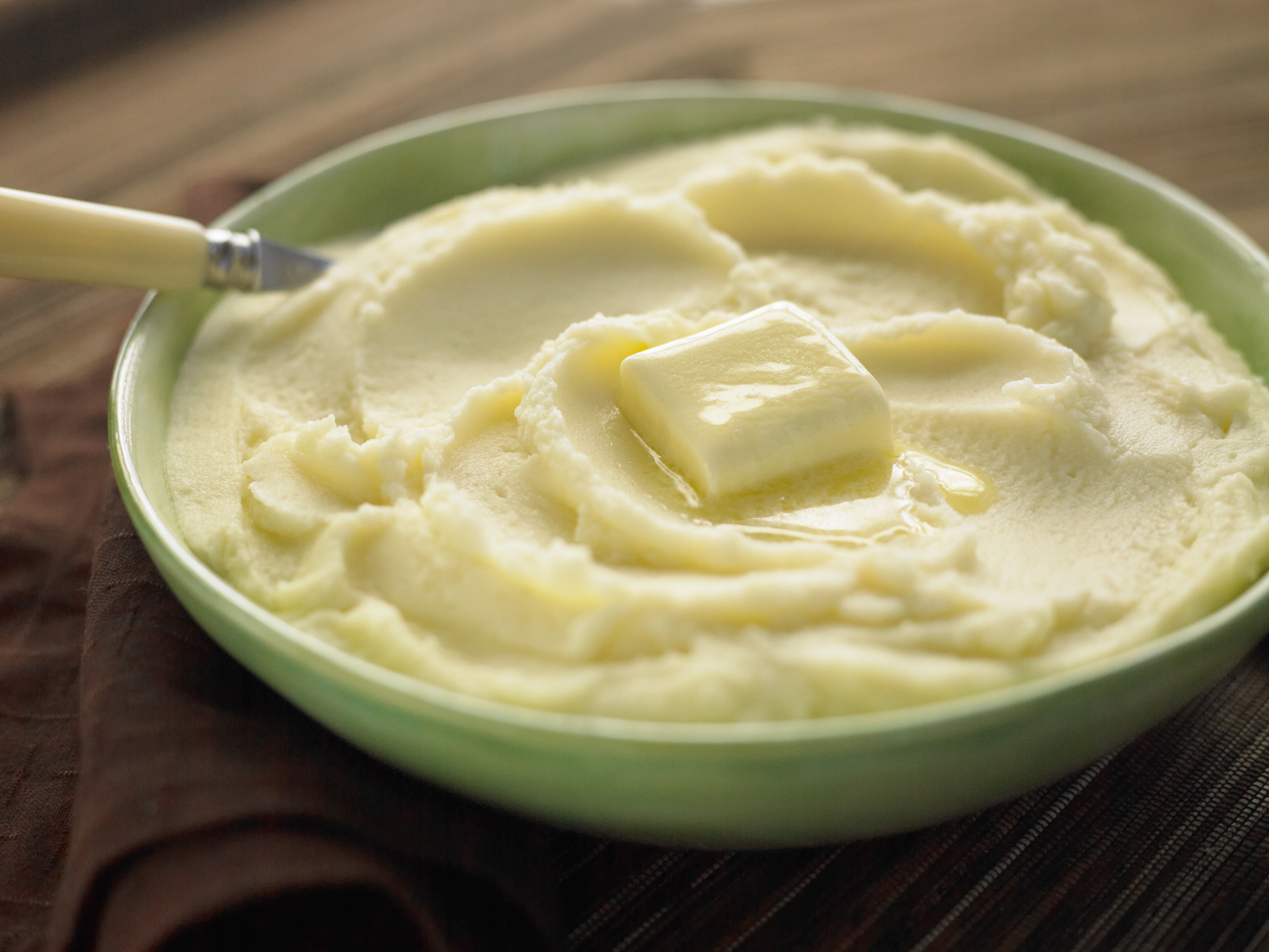 A big bowl of mashed potatoes