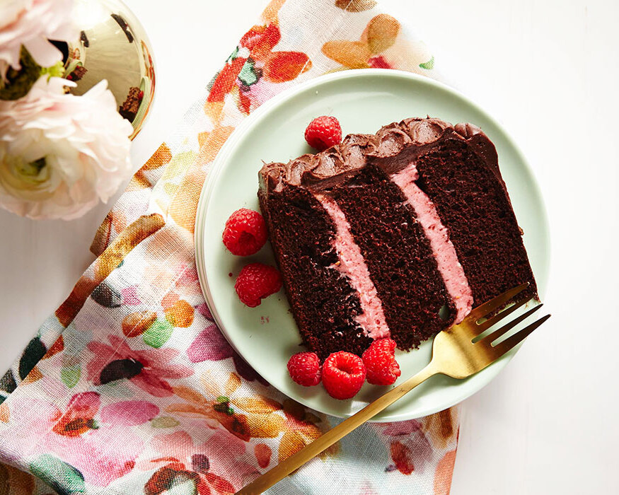 Red wine chocolate cake slice