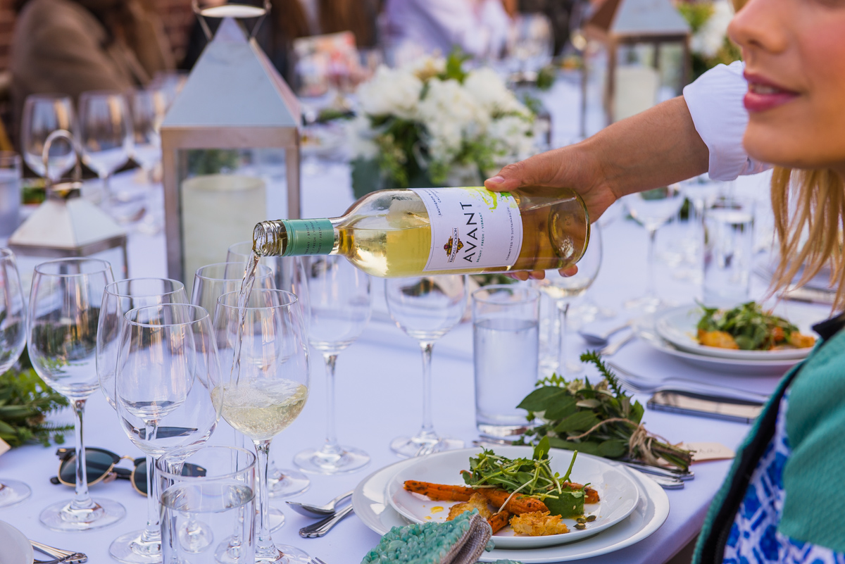 Our bright, crisp K-J AVANT Sauvignon Blanc with a roast carrot and avocado salad with crunchy seeds, sour cream and citrus. So Yummy! #KJxTEGwinenights