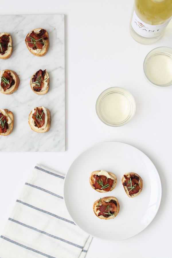 This Bacon, Fig & Brie Crostini is perfect for a little autumn get together with friends.