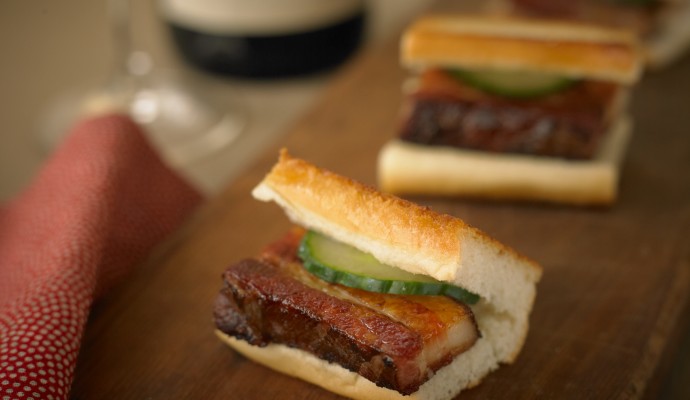 Pork Belly Sliders With Syrah Barbeque Sauce