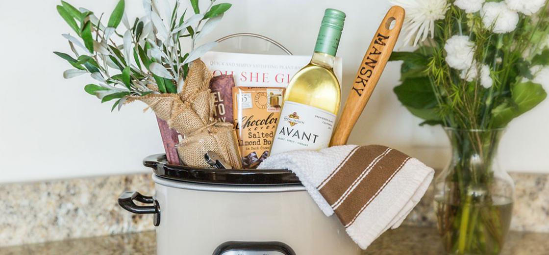 Kitchen themed gift basket!  Kitchen gift baskets, Bridal shower